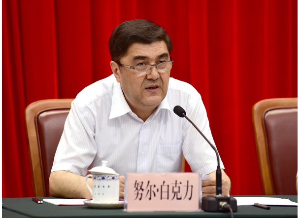 努爾˙白克力